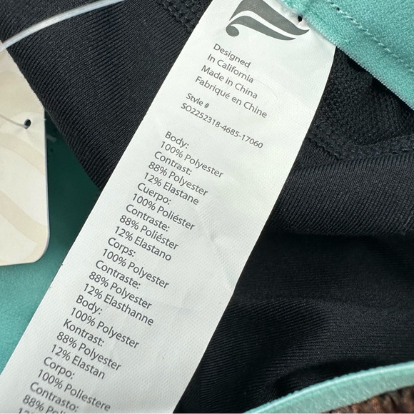 Fabletics Meltdown Crystal Wave Shorts Sports Bra Set Activewear Set Size XL - Picture 13 of 13